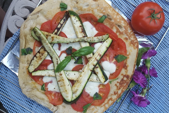 barbecued pizza